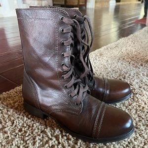 STEVE MADDEN TROOPA BOOTS